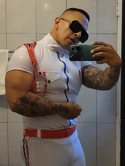 Striper Adrian 2